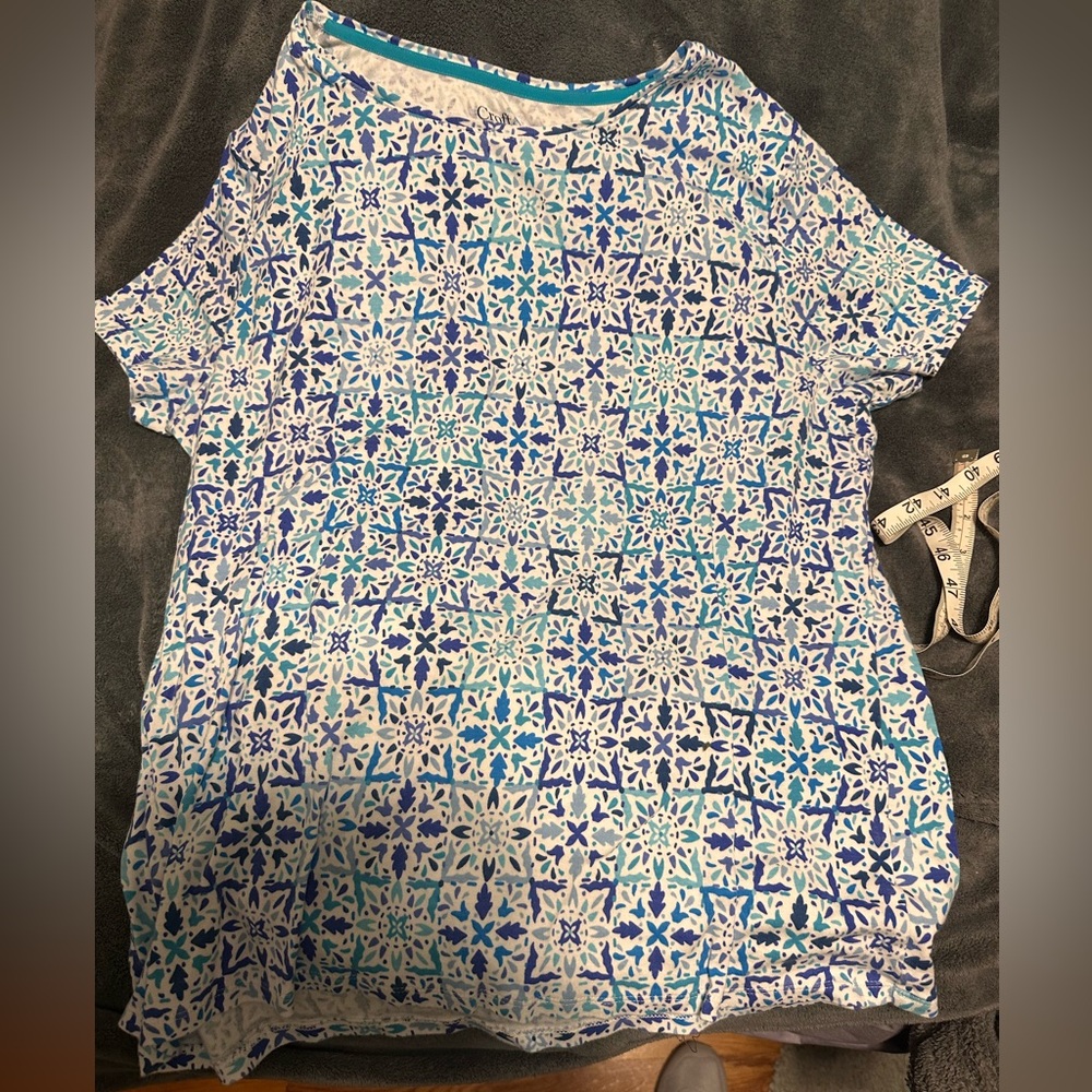 Croft & Barrow Blue and White Classic Tee